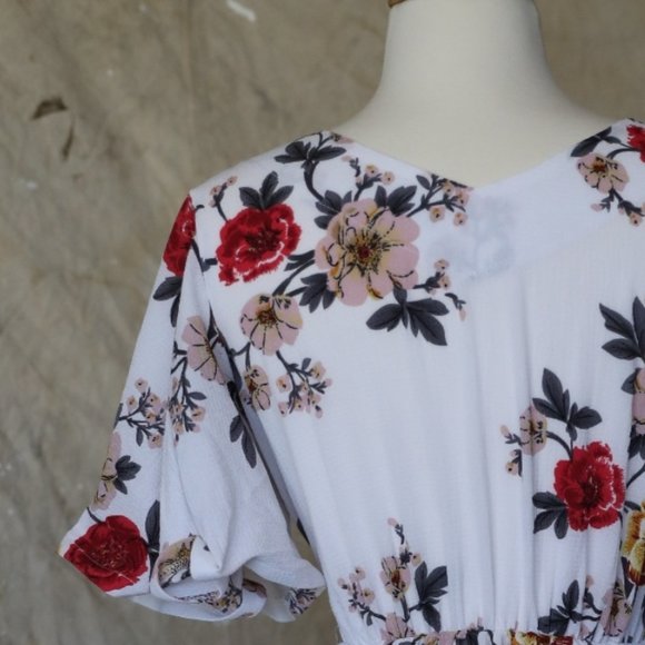 Ouevre Short Sleeve Wrap Blouse sz S - Picture 2 of 5